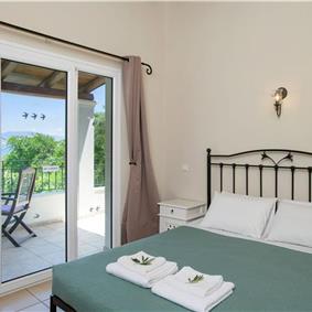 3 bedroom villa with heated pool in Kassiopi, Corfu, sleeps 6